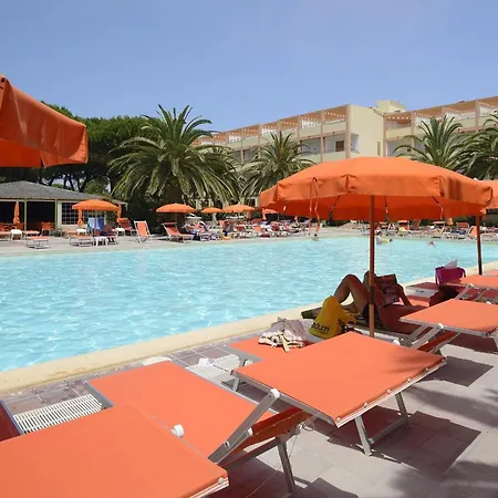 Отель Oasis 4*