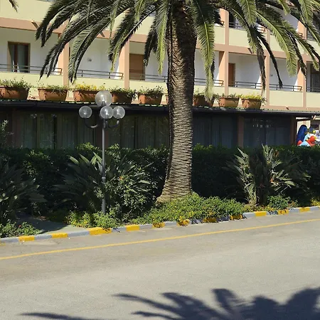 Oasis Ξενοδοχείο