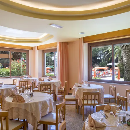 호텔 오아시스